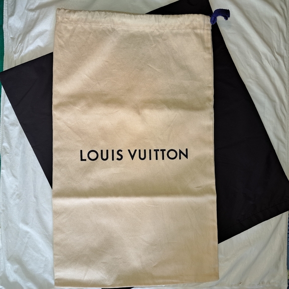 Pair of large Louis Vuitton Dust Bags - Picture 5 of 7